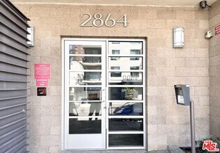 2864 Sunset Pl in Los Angeles, CA - Building Photo - Building Photo
