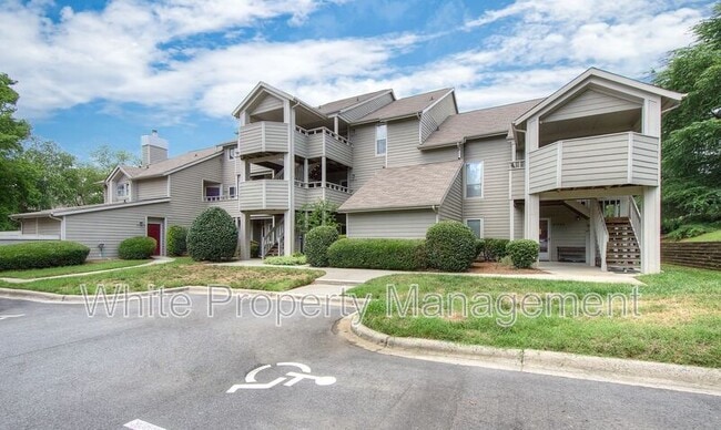 property at 2555 Stockbridge Dr