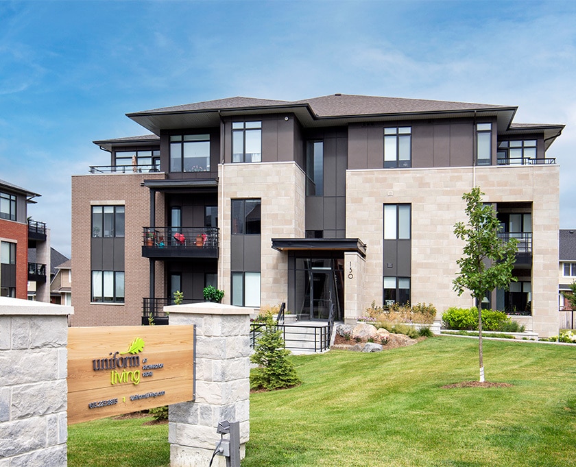 Richardson Ridge in Ottawa, ON - Building Photo