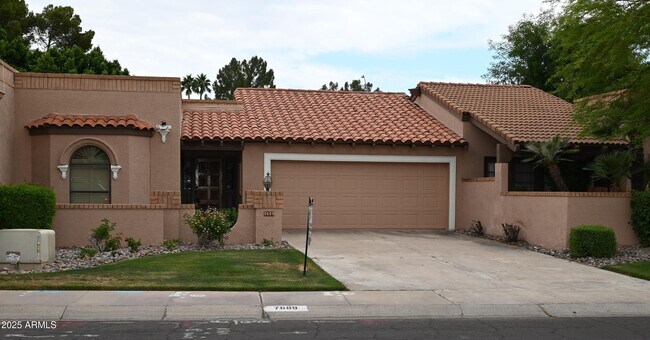 7689 N Vía De Platina in Scottsdale, AZ - Building Photo - Building Photo