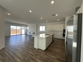 857 Bittern Lk St in Henderson, NV - Building Photo - Building Photo