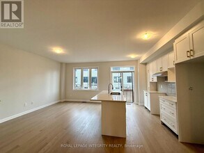 504 Ingenuity Row in Ottawa, ON - Building Photo - Building Photo