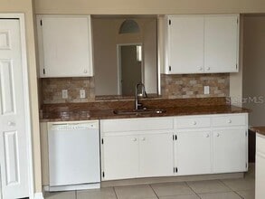 2510 Gotham Way in Valrico, FL - Building Photo - Building Photo