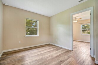 2183 Crandon Ave in Winter Park, FL - Foto de edificio - Building Photo