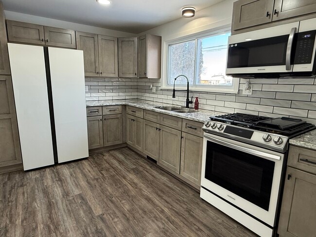 740 Ridge Rd, Unit 740