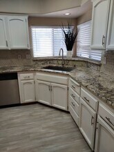 725 Naples St in Lemoore, CA - Building Photo - Building Photo