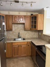 10383 N Kendall Dr, Unit N1 in Miami, FL - Building Photo - Building Photo