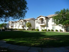 4970 Black Bear Rd in Las Vegas, NV - Building Photo - Building Photo