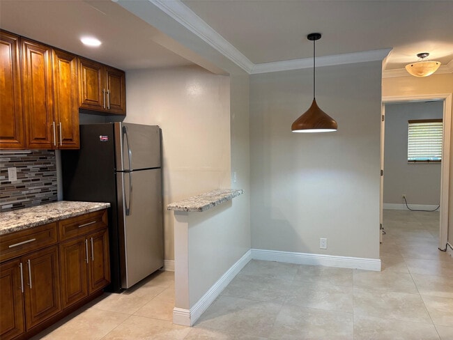 1021 NE 24th Ave in Pompano Beach, FL - Building Photo - Building Photo