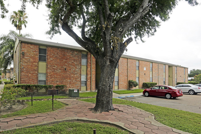 Midtown Apartments in Victoria, TX - Foto de edificio - Building Photo