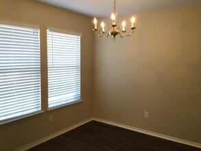 5589 Hunters Bend Ln in Dallas, TX - Building Photo - Building Photo