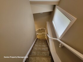 6035-6034 4 Ave SW in Edmonton, AB - Building Photo