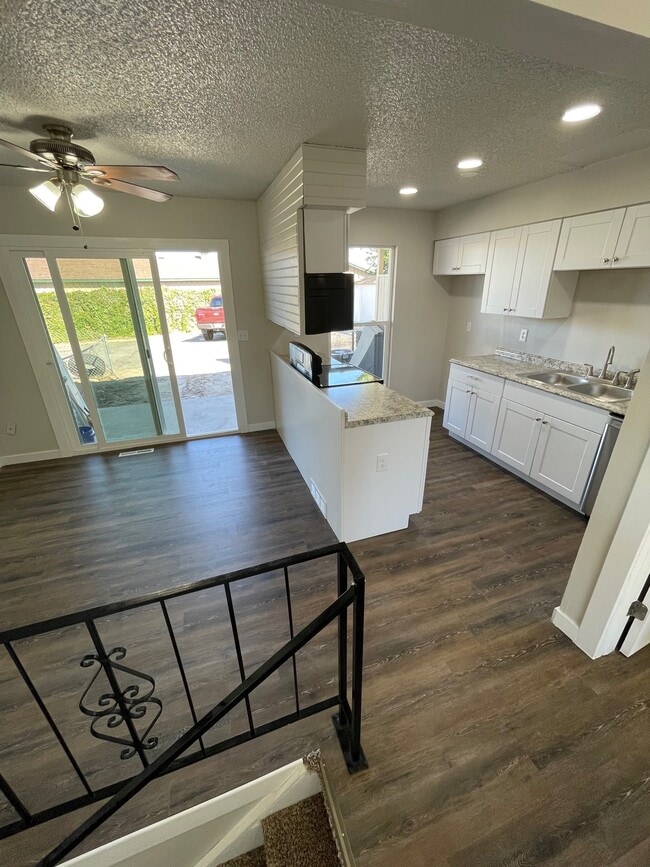 16749 E 13th Ave in Aurora, CO - Building Photo - Building Photo