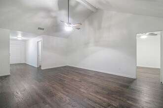 1208 Bluffview Dr in Hutchins, TX - Foto de edificio - Building Photo