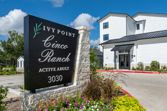 Ivy Point Cinco Ranch in Katy, TX - Foto de edificio - Building Photo