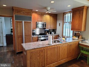 251 W Montgomery Ave in Haverford, PA - Building Photo - Building Photo
