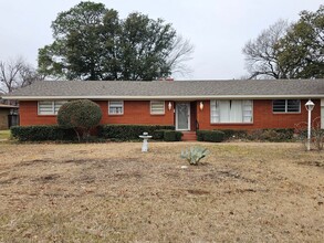 4701 Holiday Ln in North Richland Hills, TX - Building Photo - Building Photo