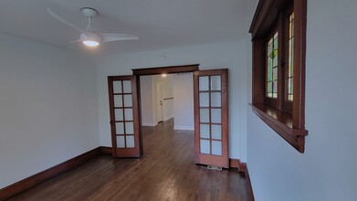 5537 Holly Hills Ave, Unit 5537A in St. Louis, MO - Building Photo - Building Photo