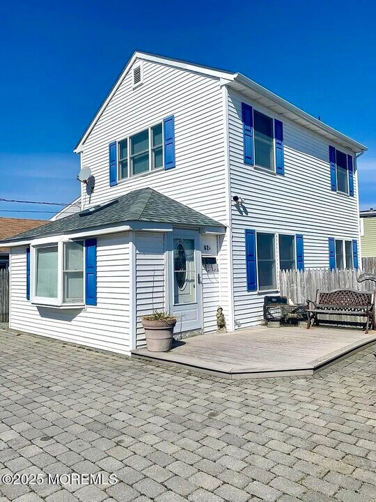 62A Inlet Dr in Point Pleasant Beach, NJ - Building Photo