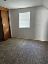 2006 S Porter Ave in Joplin, MO - Building Photo - Building Photo