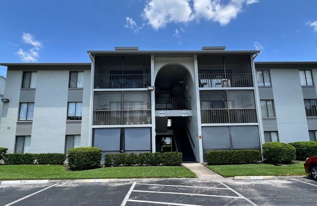 property at 1036 S Pine Ridge Cir