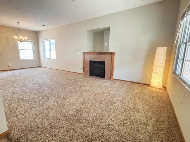 4014 Summerstone Dr in Columbus, OH - Building Photo - Building Photo