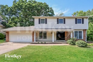 1387 Still House Creek Rd in Chesterfield, MO - Building Photo