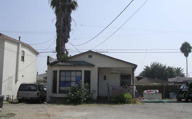 8886-8904 S Vermont Ave in Los Angeles, CA - Building Photo - Building Photo