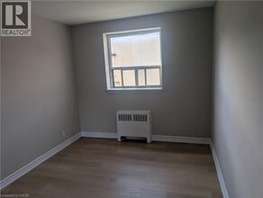 468 Ottawa St N in Hamilton, ON - Building Photo - Building Photo