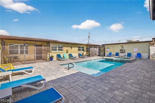 4831 Tudor Dr in Cape Coral, FL - Building Photo - Building Photo