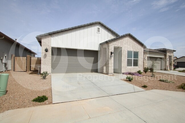 property at 40774 W Sunland Dr