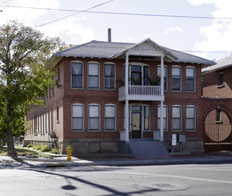 1002 Central Ave NW in Albuquerque, NM - Building Photo - Building Photo