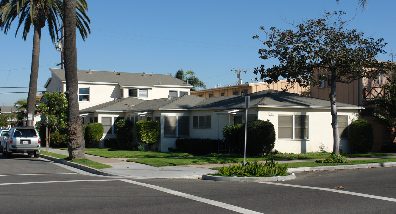 401 Ocean Ave in Seal Beach, CA - Building Photo