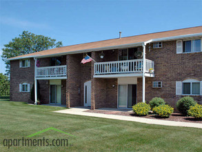 De Pere Estates in De Pere, WI - Building Photo - Building Photo