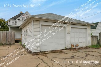 1034 Davis Ave NW in Grand Rapids, MI - Building Photo - Building Photo