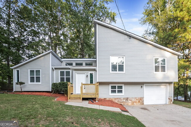 property at 6513 Mitchell Ln SW