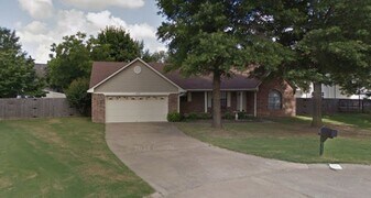 409 Chesapeake Dr in Searcy, AR - Building Photo