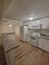 4079 E Michigan St, Unit Crossings at Conway in Orlando, FL - Foto de edificio - Building Photo