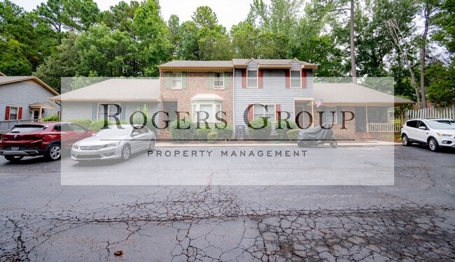 property at 1306 Oakridge Ave