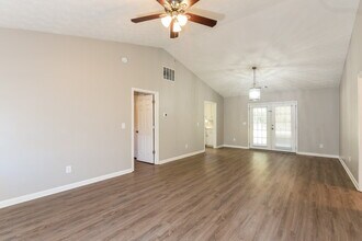 110 Hunters Keep in Covington, GA - Foto de edificio - Building Photo