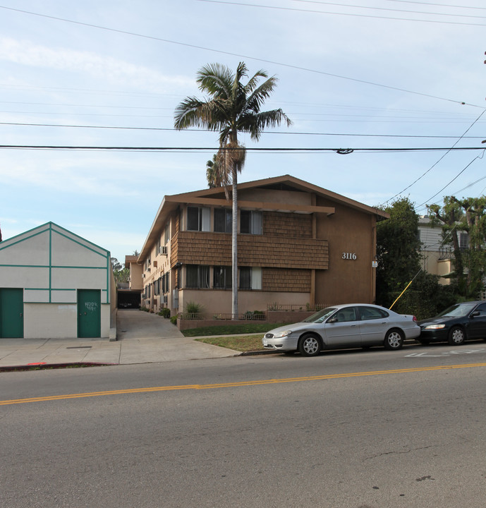 3116 Rowena St in Los Angeles, CA - Building Photo