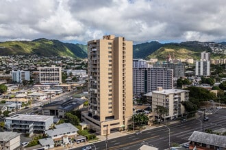 Kapiolani Royale in Honolulu, HI - Building Photo - Building Photo