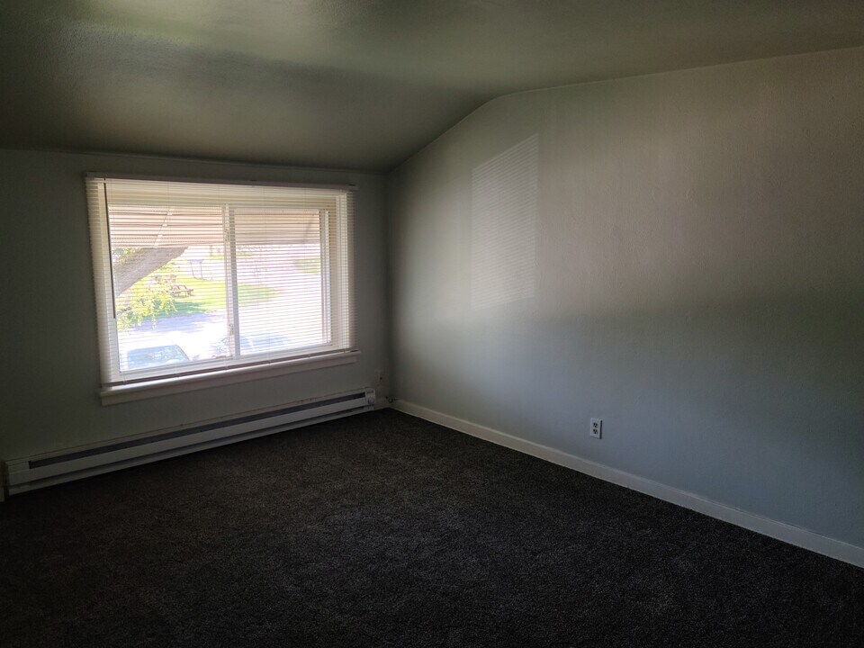 2324 N Eastern Rd in Spokane Valley, WA - Building Photo