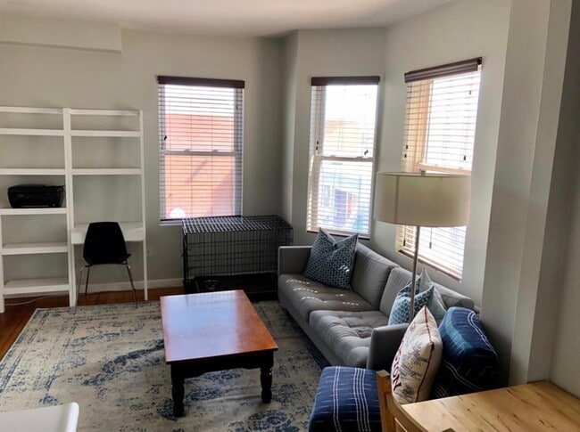 262 Medford St, Unit 6 in Boston, MA - Building Photo - Building Photo