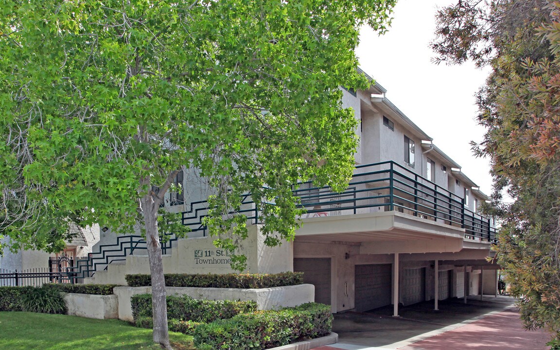 11th Street Townhomes in Imperial Beach, CA - Building Photo