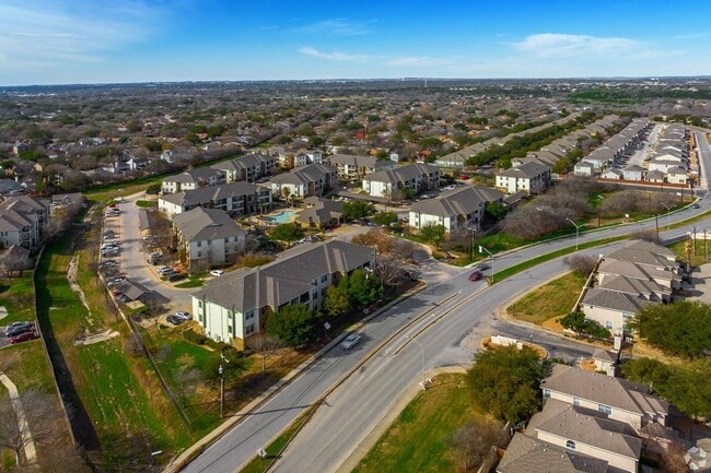 Azul Apartment Homes
