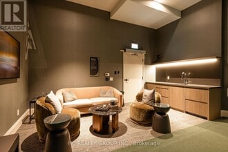 36 Olive Ave in Toronto, ON - Building Photo - Building Photo