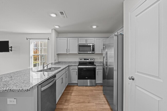 property at 122 March Crk Dr