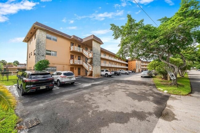 property at 5031 W Oakland Park Blvd