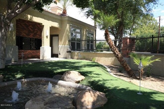 3302 N 7th St, Unit #330 in Phoenix, AZ - Foto de edificio - Building Photo